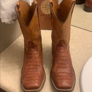 Caiman cowboy boots